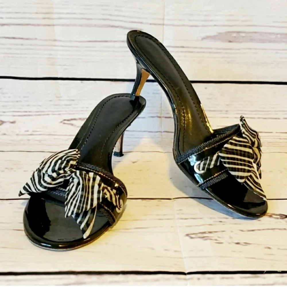 Ann Taylor Heels - Picture 2 of 6